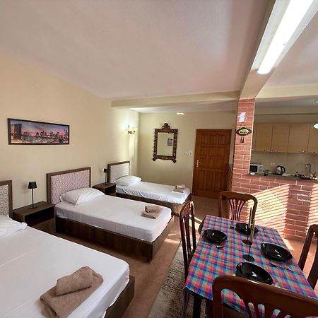 Shkodra Guest House & Trips Exterior photo