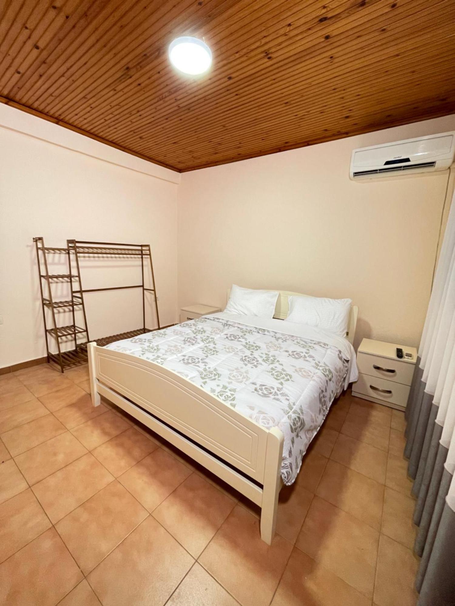 Shkodra Guest House & Trips Exterior photo