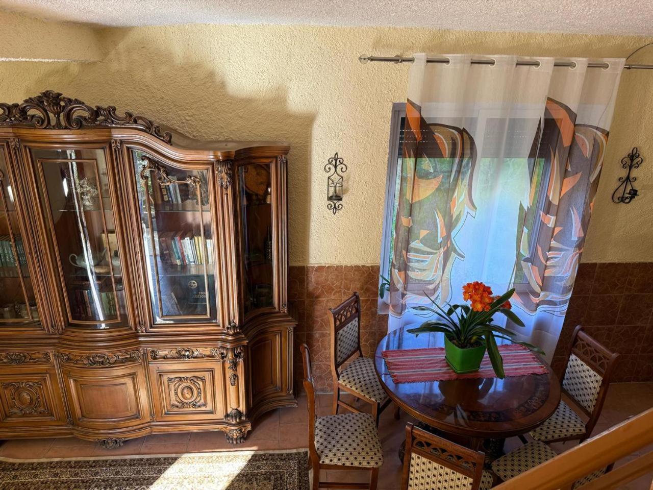 Shkodra Guest House & Trips Exterior photo